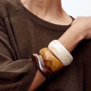 ZARA NWT - PACK OF 3 RIGID BANGLE BRACELETS (Caramel, Brown, Cream) 1856/166/330